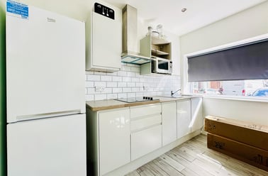 Derby Road, Lenton, Nottingham - Image 2